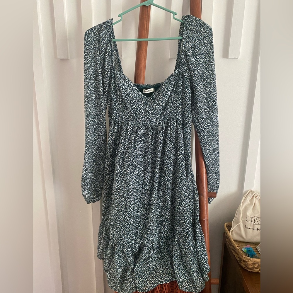 Abercrombie & Fitch MT bell sleeves dress